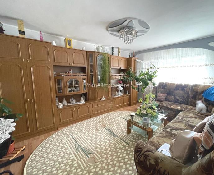 Apartament spațios | 2 camere | 58 mp | Mobilat - utilat | Cugir - zona Centrala - 2
