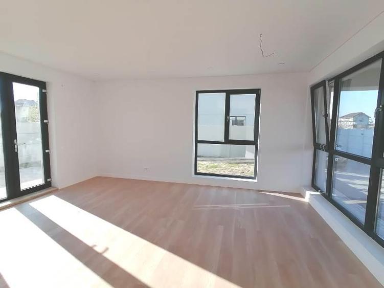 Casa- Vila - soseaua Bucuresti - Magurele -Carrefour(fosta Cora)- 240 mp teren