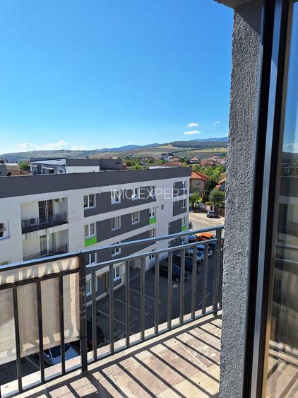 Apartament cu 3 camere de vanzare - 6