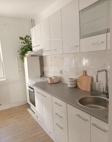 3 camere mari Marriott renovat 2024 dressing balcon, mobilat complet - 8