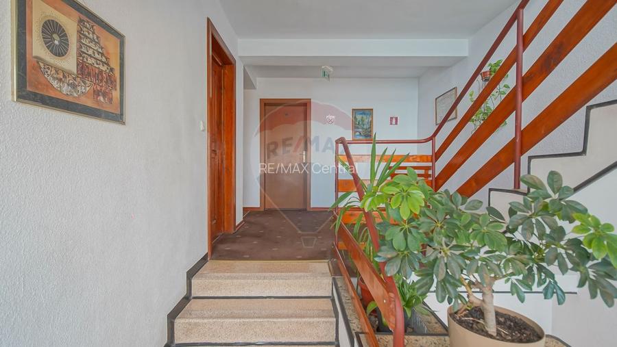Comision 0 %! Pensiune cu 12 camere de vânzare, str. De Mijloc! - 20