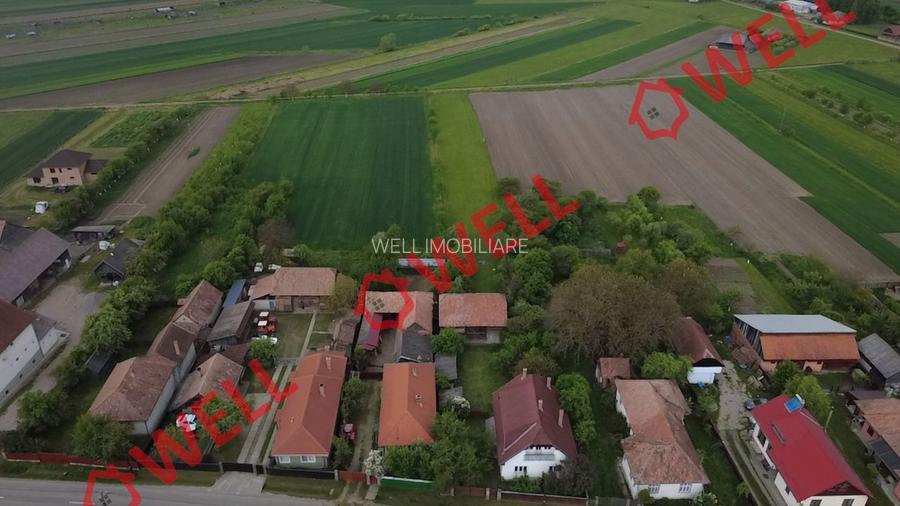 Casă de familie cu 2 niveluri de vânzare în Mereni, la drumul principal! - 4