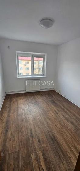 Apartament 3 camere, decomandat, zona Nicolina - 3