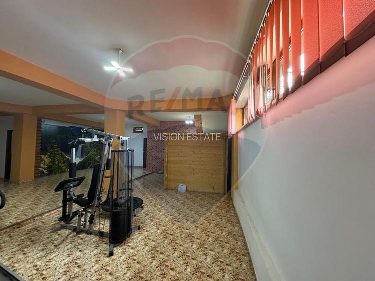 Casa / Vila cu 6 camere de vanzare - 26