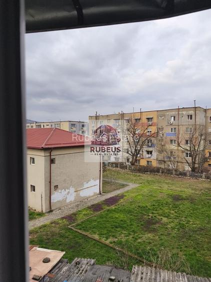 Mic la întreținere, bun la randament: apartament în Orșova - 34