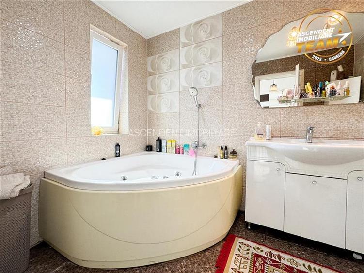 Casa primitoare si apreciabila, areal cu liniste, gradina frumoasa, Sancraiu, Co - 40