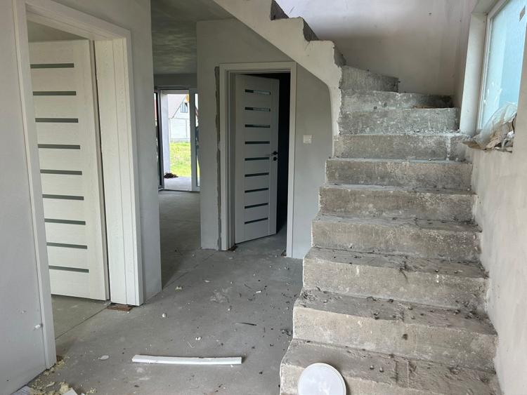 Casa de vanzare 136 mp, 820 teren , Zona Totoi