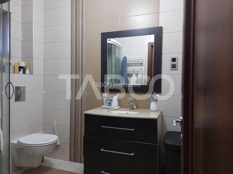 Duplex de vanzare P+M 100 mpu 4 camere curte libera 110 mp Cisnadie - 20