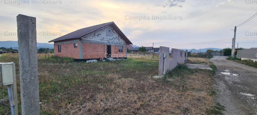 Casa la rosu in zona Dumbrava Rosie - 2