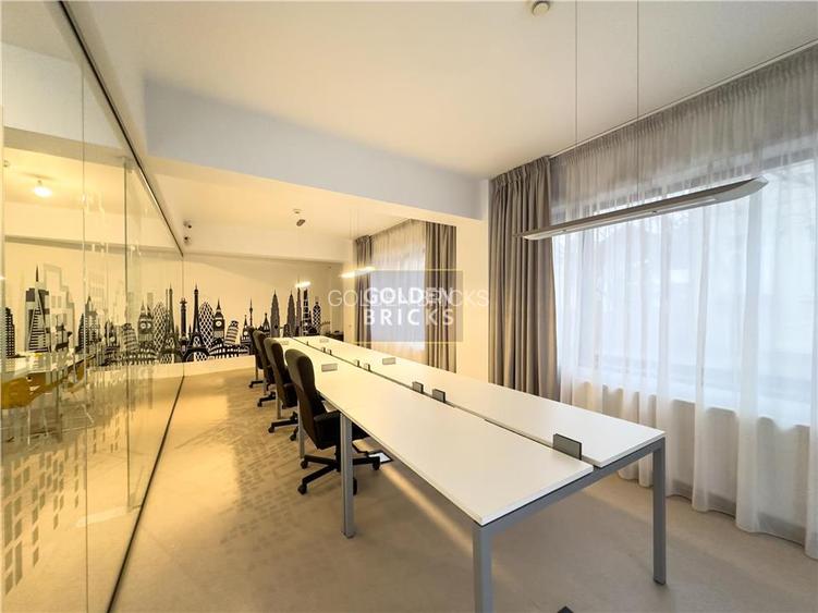 Piata Unirii | Cladire moderna | Versatila | Curte - 29