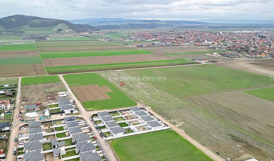 Teren intravilan - 18