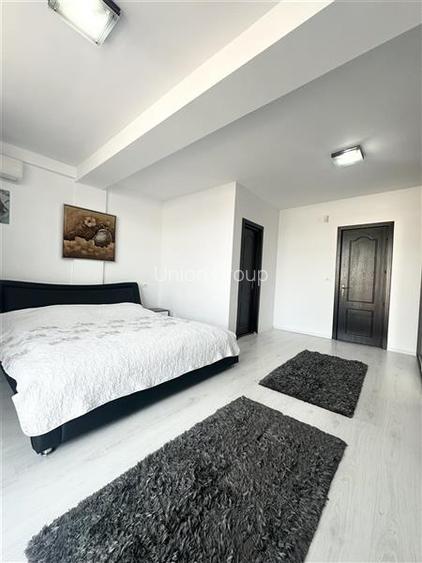 Afacere la Cheie in Mamaia Nord: Pensiune de Vanzare cu 18 Camere - 23