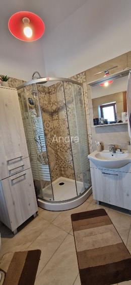 Apartament tip penthouse, 3 camere, singur pe etaj - 8