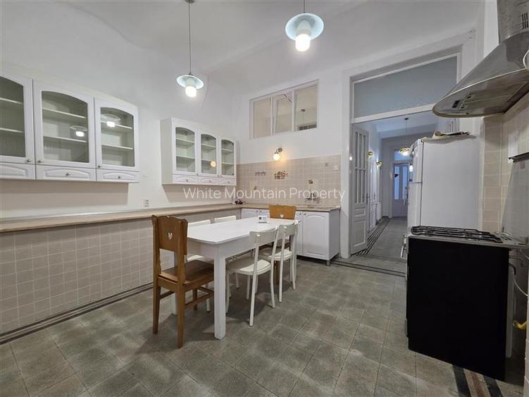 Birou superb renovat in Centrul Istoric Brasov - 5