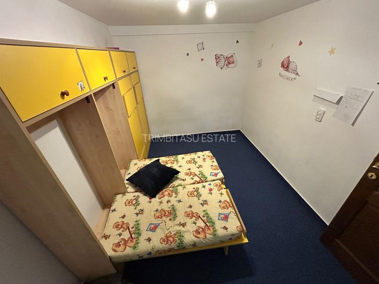 Casa individuala de inchiriat | 300 mp utili - 1000 teren - 17