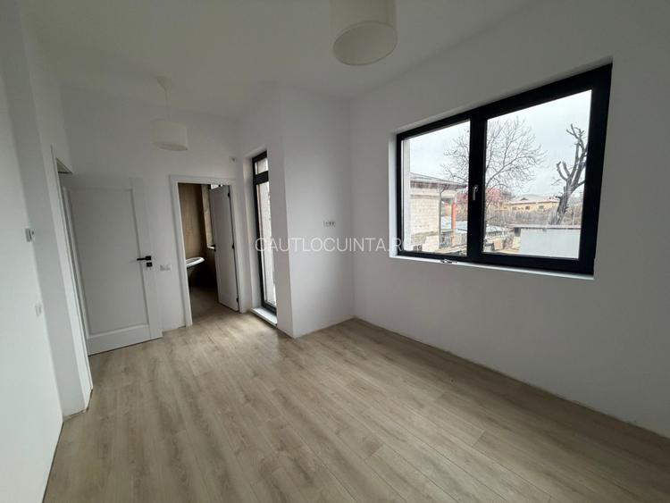 Casa 4 camere/ Curte/ Centrala/ Metrou 10 min - 5