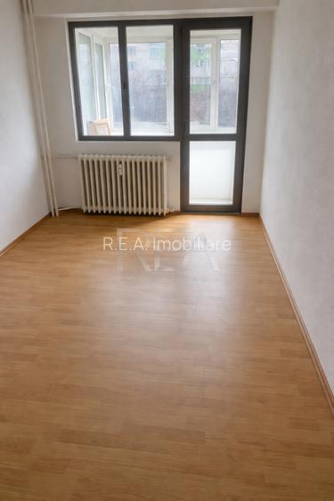 4 camere Pantelimon-Piața Delfinului decomandat, et. 2, 85 mp - 2