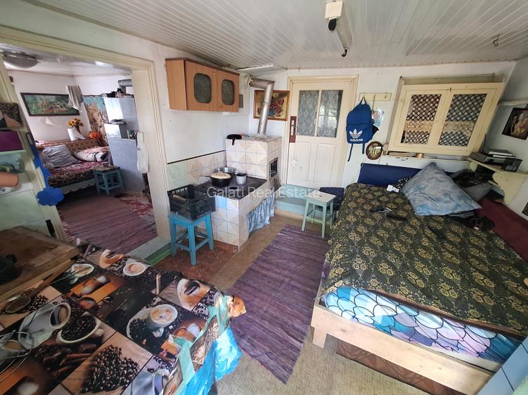 Teren/Casa intravilan  Tulucesti 2691mp d.23ml asfalt si gaze  34 E/Mp - 4