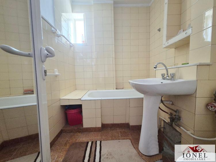 Apartament patru camere de vanzare in Cugir
