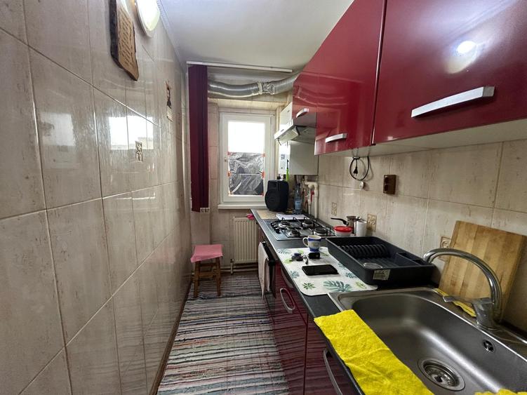 - Apartament La Cheie - Renovat - 2camere confort 2 Viziru 3 E-uri.