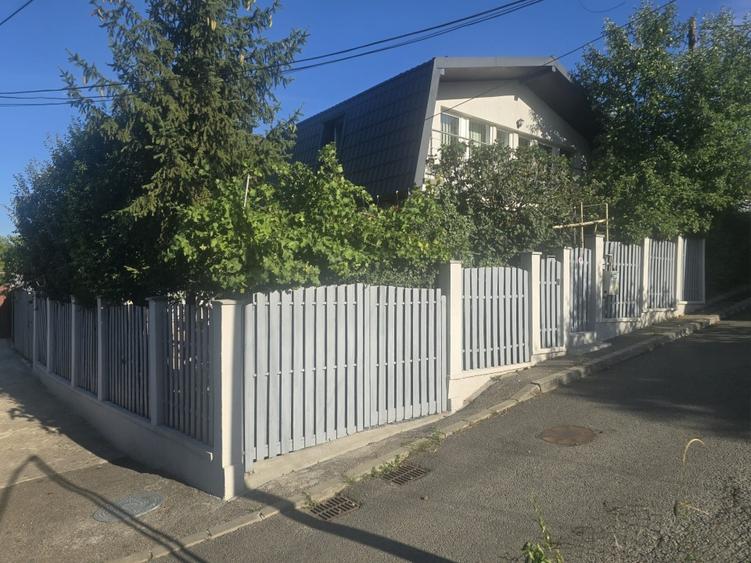 Vand casa individuala , complet mobilata utilata, ocupabila imediat