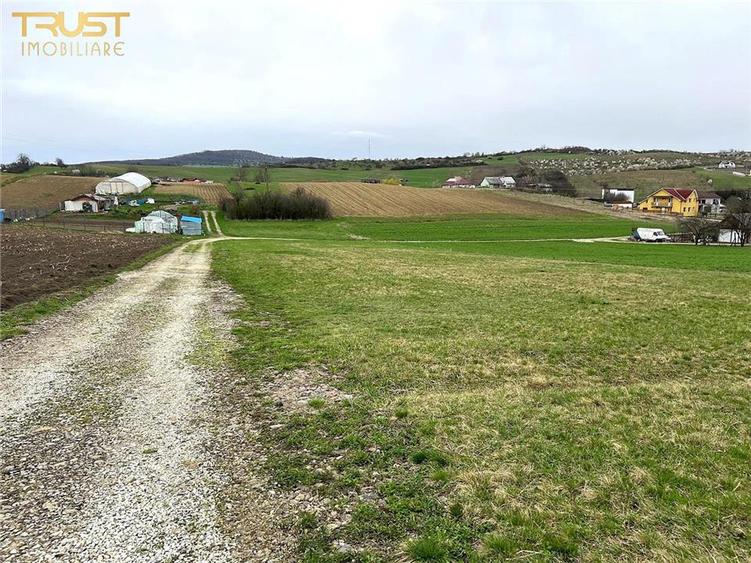 Teren extravilan zona lac Sigmir utilitati