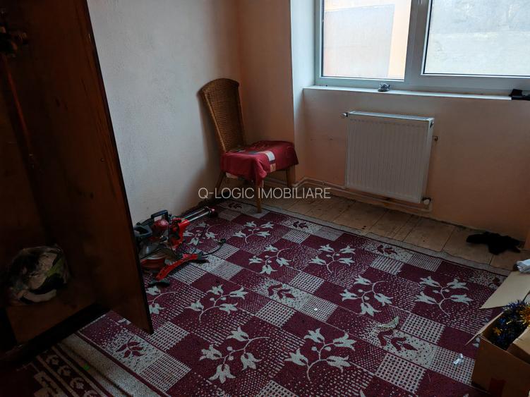 Casa 6 camere libera la vanzare RASNOV - 8