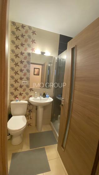 Se vinde URGENT Vila 6 camere Otopeni zona 23 August - 28