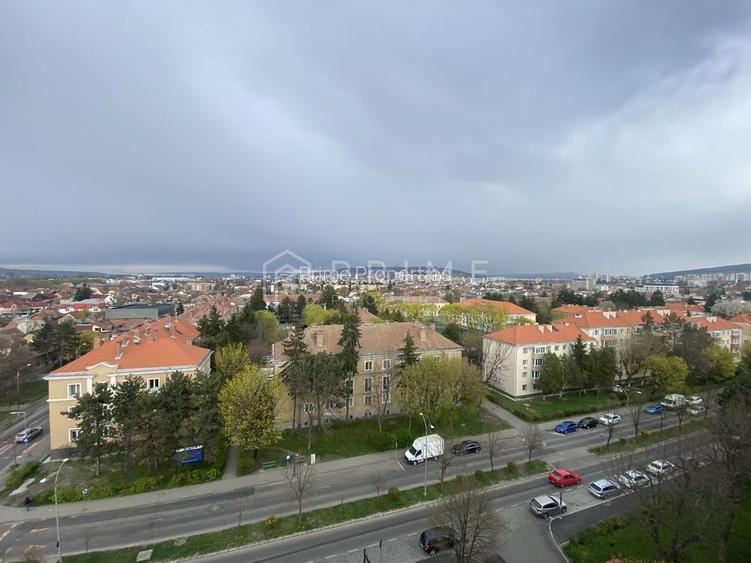 Apartament cu 2 camere, renovat și mobilat – Vedere panoramică - 8