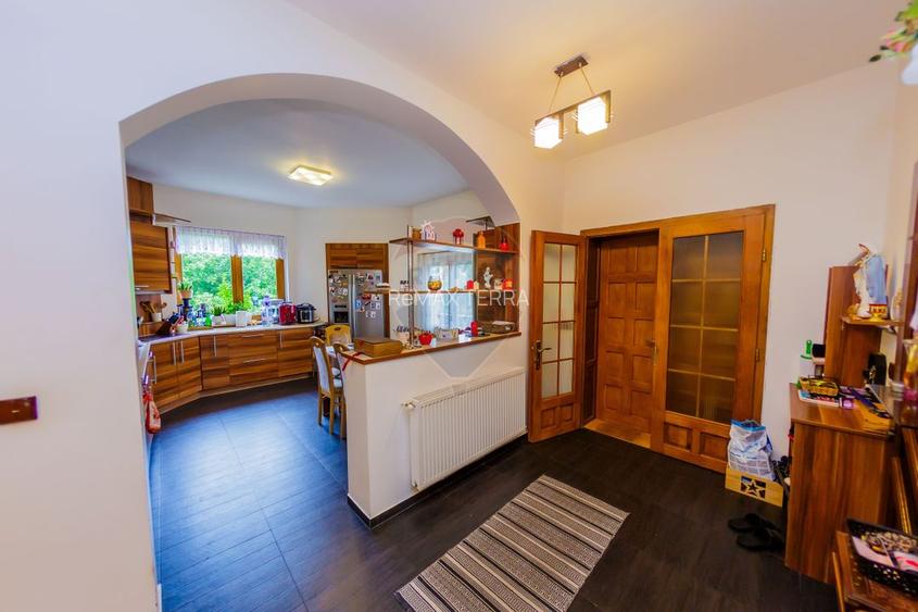 Casa De Vanzare-CEA MAI FRUMOASA PRIVELISTE SPRE BAIA MARE - 9