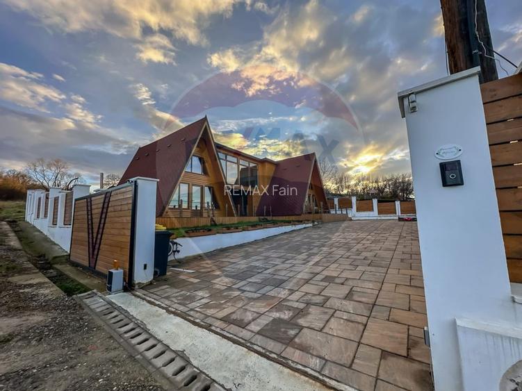 Vila A-frame cu 6 camere de vânzare în Agnita - 4