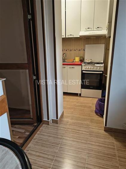 Garsoniera renovata etaj 2, in Astra, Brasov - 8