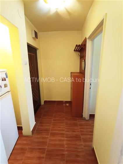 Apartament 2 cam. in Moldova Noua - 3