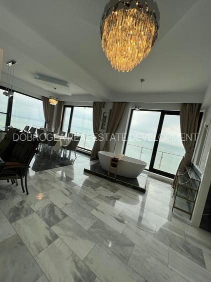 Penthouse mobilat lux , vedere frontală la mare - 15