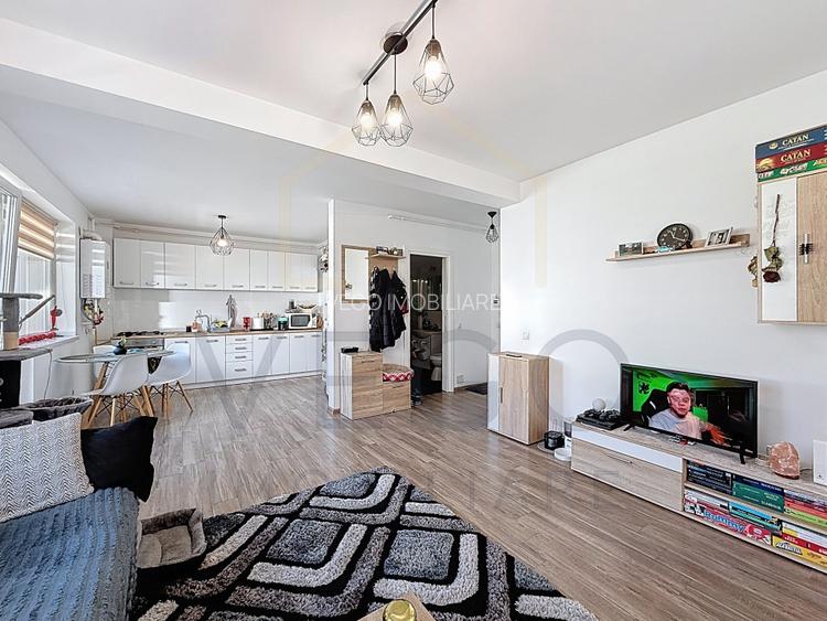 Apartament 2 camere, loc parcare, balcon, in Floresti, strada Cetății - 3