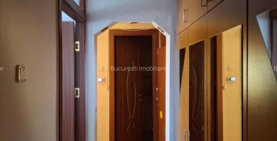 Apartament 3 Camere,1 Decembrie,Metrou,Mobilat Utilat,Balcon,Boxa,et4/4 - 2
