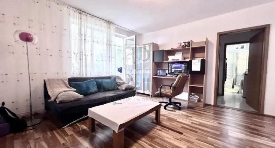 Complexul Studentesc - 2 Camere - Parter inalt cu balcon - Centrala termica prop - 2