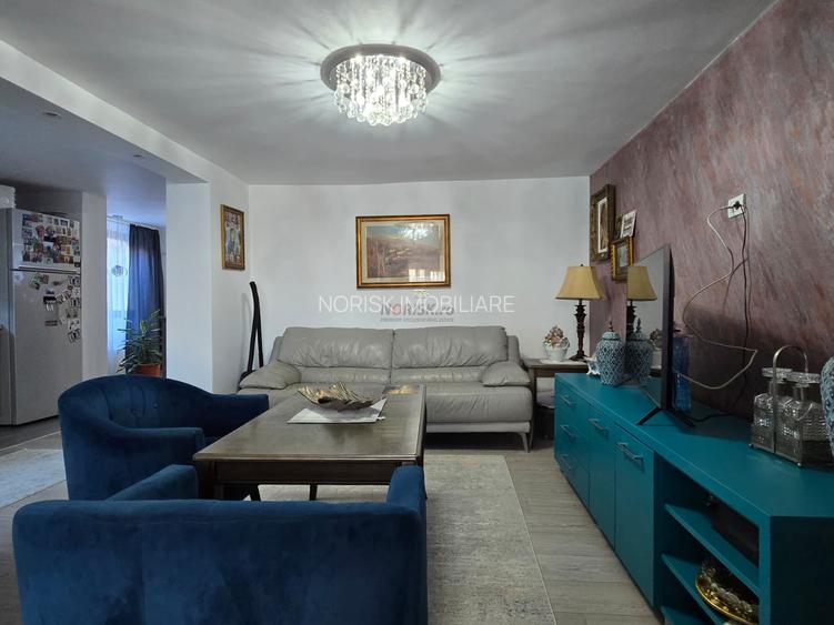 2 case + spațiu comercial | 6 dormitoare - băi proprii | 685 MP Teren - 4