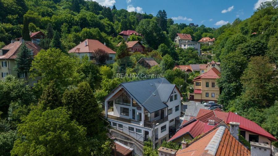 Oportunitate de investiție Brașov în Șchei clinică sau Hotel Boutique - 2