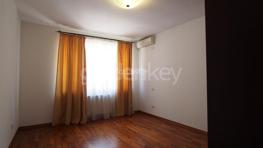 Apartament cu 3 camere langa parc, garaj - 11
