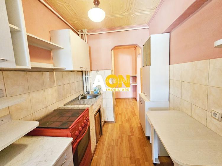 Garsoniera mobilata, utilata, 30 mp utili, boxa, etaj 2, Cetate - 7