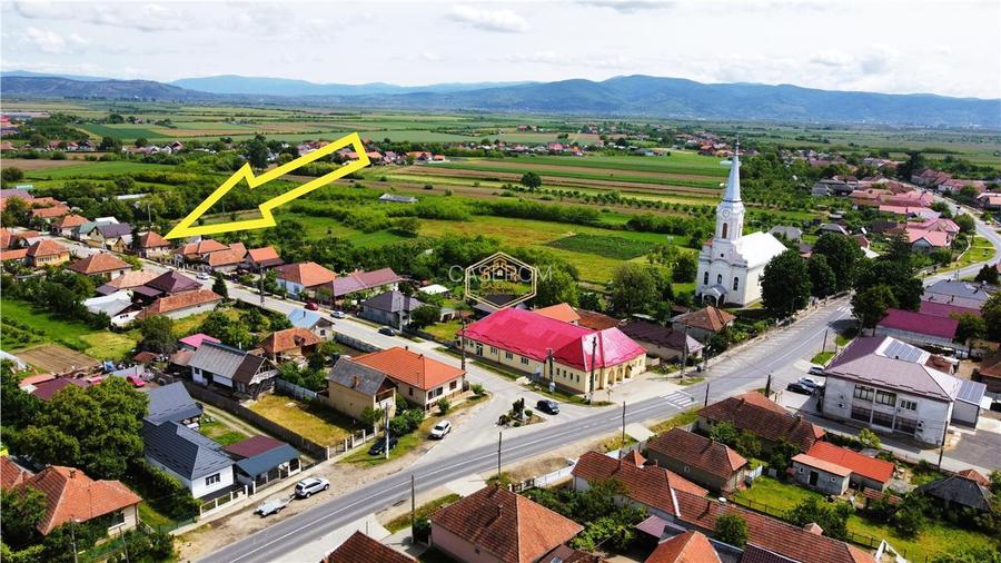 Casa cu teren intravilan de 2.211 mp | Centru, comuna Apa - 17