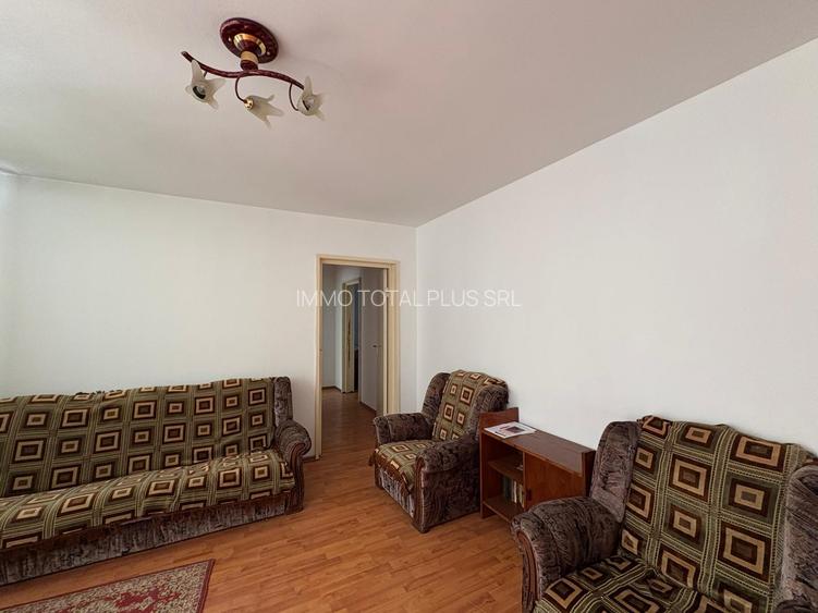 Apusului adiacent 3 camere semidec. 2 balcoane mari 95000 € - 2