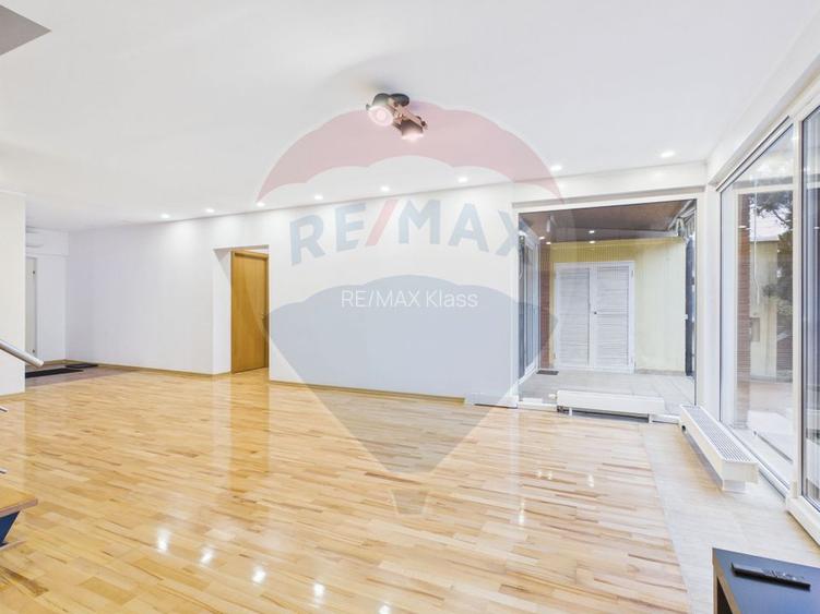 Complex Ibiza vila de inchiriat 6 camere, piscina, teren de tenis - 7