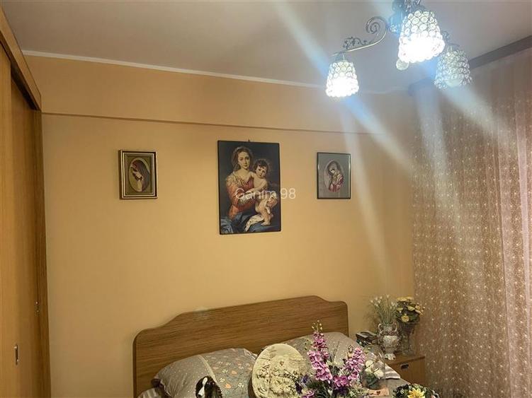 Apartament 2 camere , zona strada Mare a Unirii, et 3 4 , decomandat, 65 mp , bl - 8