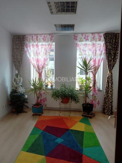 De vanzare Apartament 3 camere + pod in Vila, Vasile Lascar - Eminescu - 5