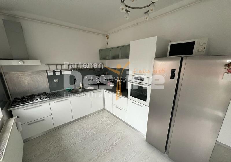 inchiriez apartament 4 camere - 5