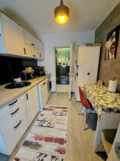 Inel 1 - 2 camere decomandat  - mobilat. - 2