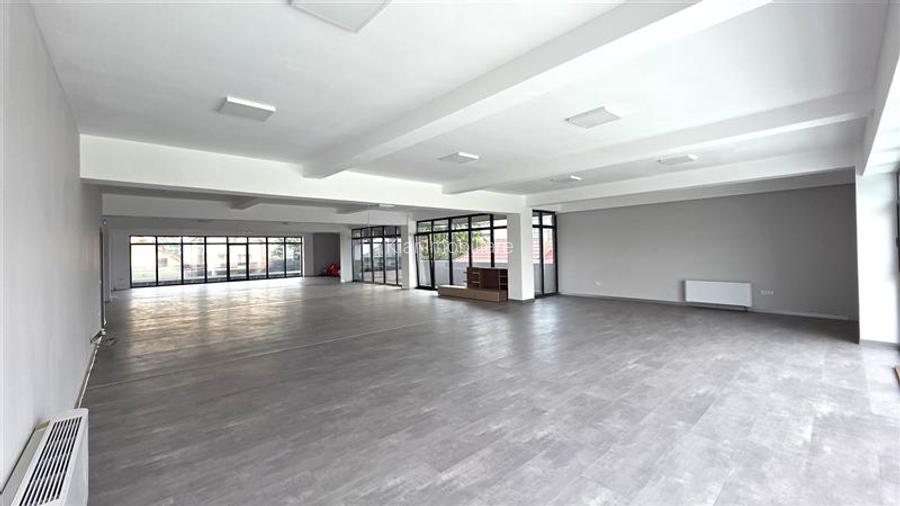 Spatiu servicii acces public 250mp, Aurel Vlaicu, zona str. Rodnei - 2