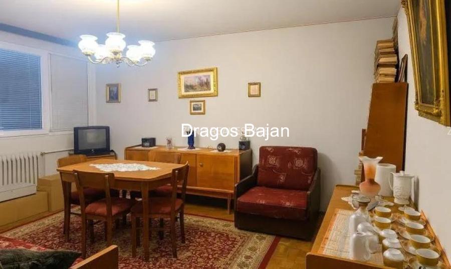 Sala Palatului // vedere spate // balcon - 8